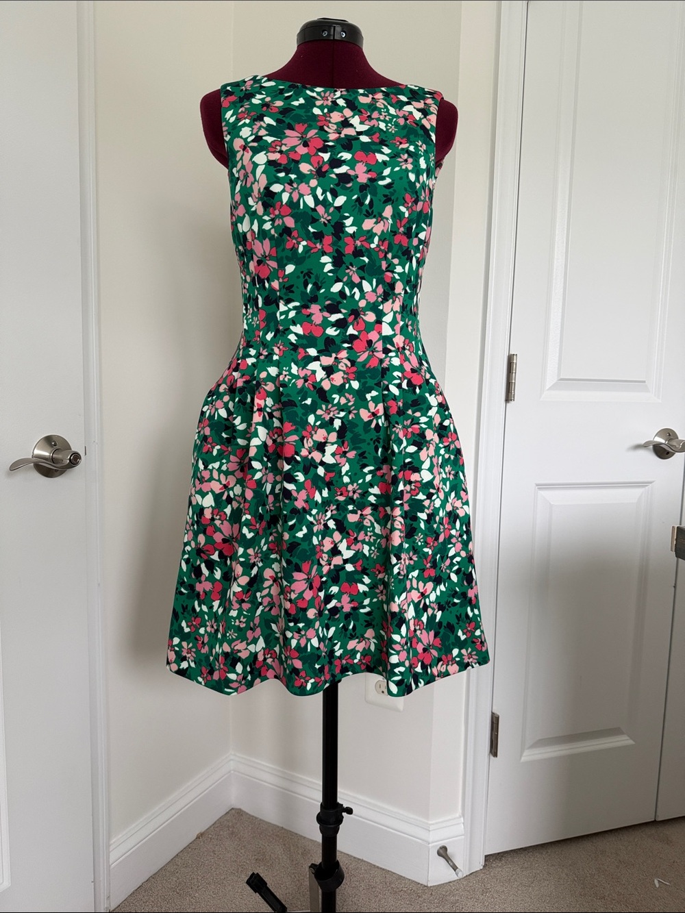 Vince Camuto Green Floral Sleeveless Fit & Flare Dress